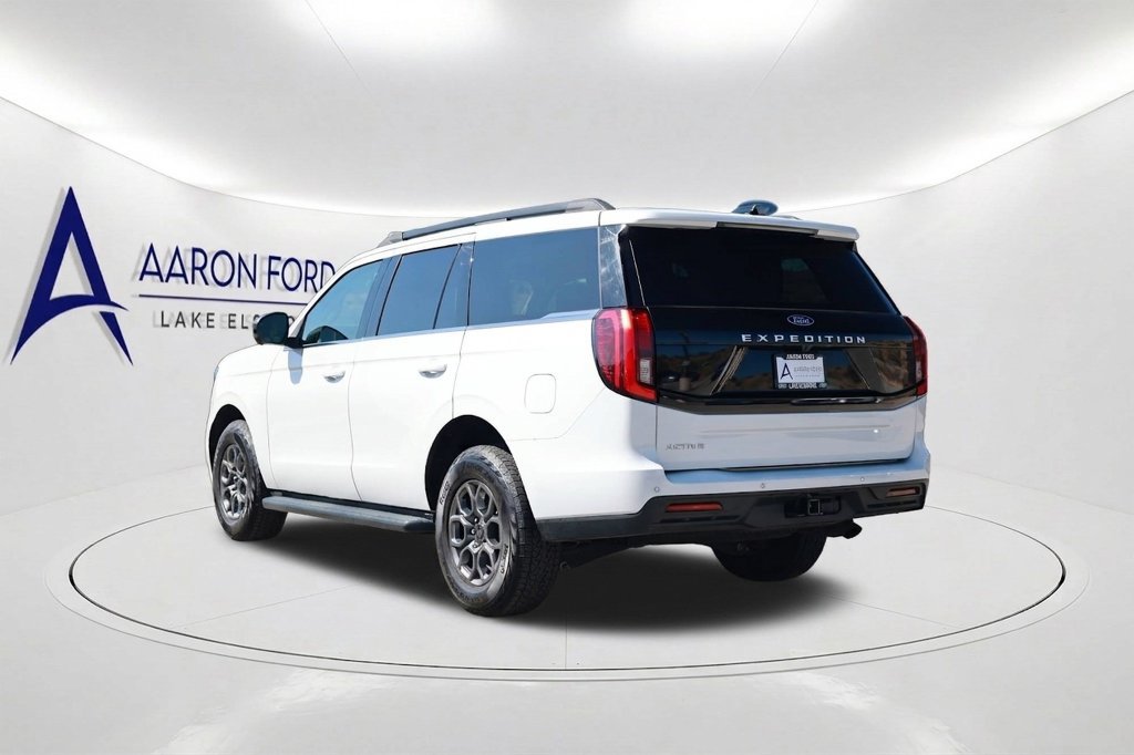 Used 2025 Ford Expedition Active RWD image 7