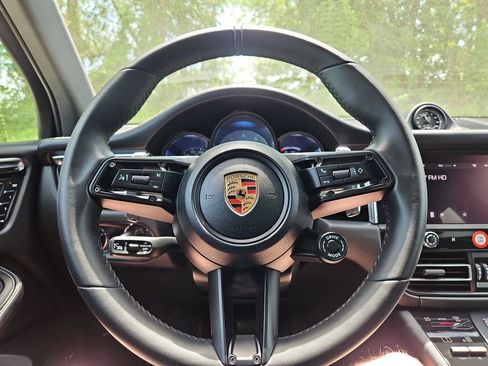 Used 2025 Porsche Macan S AWD/4WD image 36