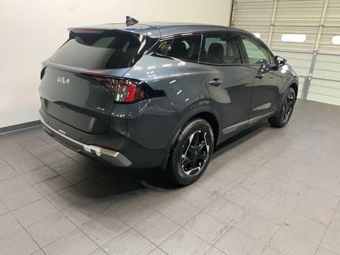 New 2026 Kia Sportage S image 3