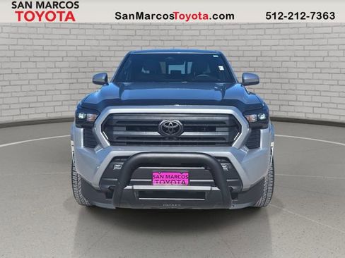 Used 2025 Toyota Tacoma SR5 image 2