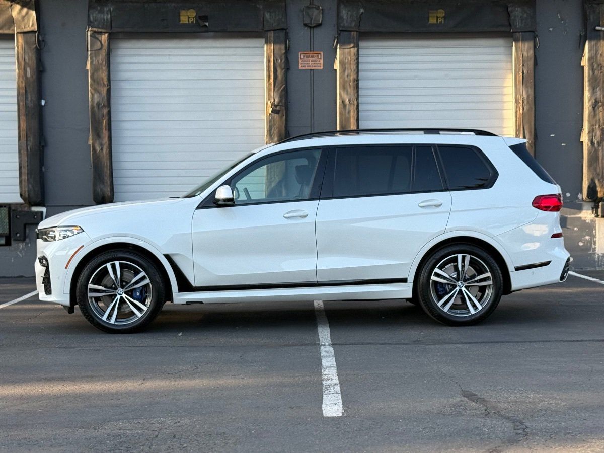 Used 2022 BMW X7 xDrive40i w/ Premium Excellence Package AWD/4WD image 6