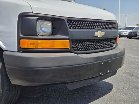 Used 2013 Chevrolet Express 2500 RWD image 5
