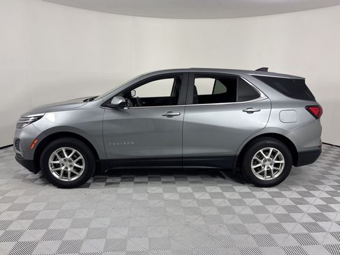 Used 2024 Chevrolet Equinox LT AWD/4WD image 2