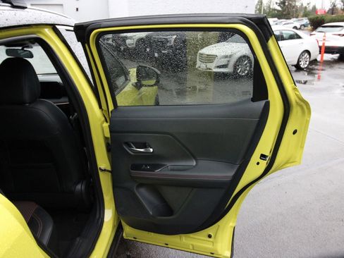 Used 2025 Nissan Kicks SR image 22