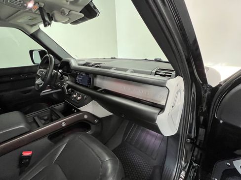 Used 2020 Land Rover Defender 110 HSE image 53