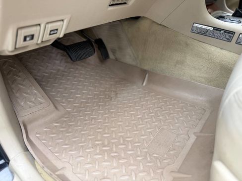 Used 2003 Lexus LX 470 4WD image 19