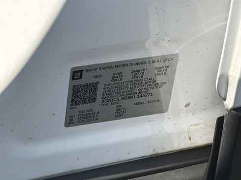 Used 2019 Chevrolet Trax LT w/ Sun & Sound Package FWD image 47