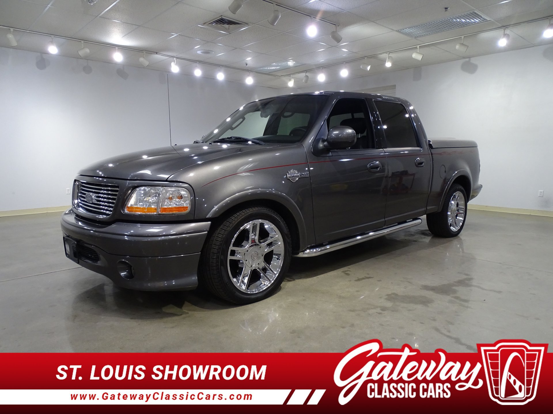 Used 2002 Ford F150 Harley-Davidson RWD image 1