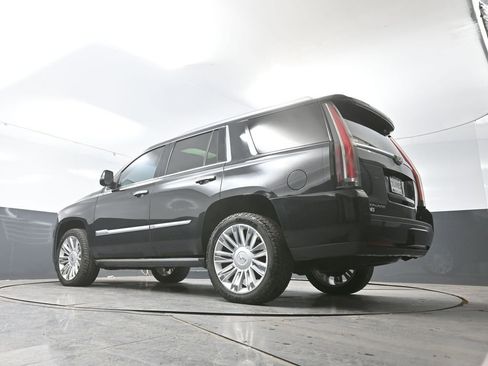 Used 2015 Cadillac Escalade Platinum image 56