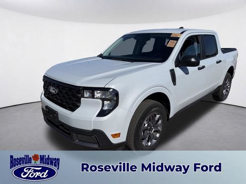 Used 2025 Ford Maverick XLT FWD image 1