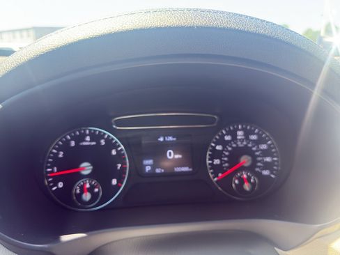 Used 2020 Kia Sorento LX FWD image 13