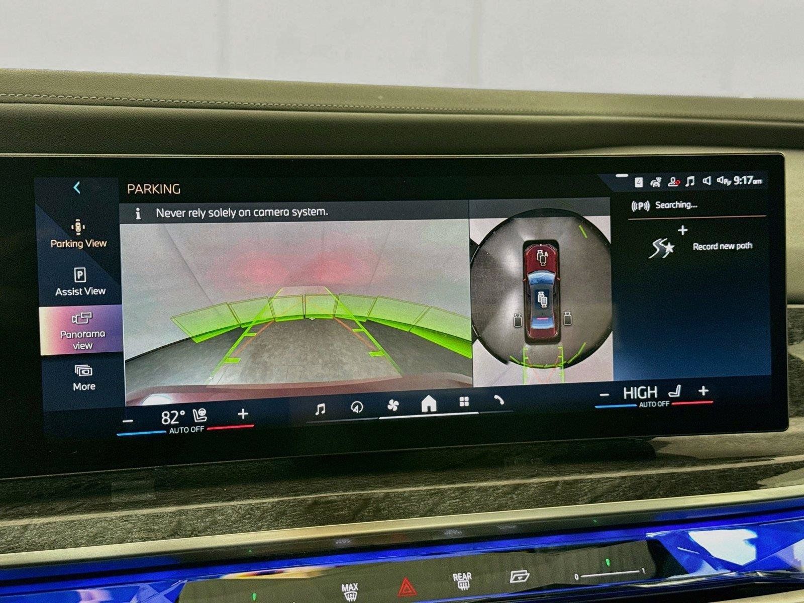 Used 2025 BMW 740i RWD image 25