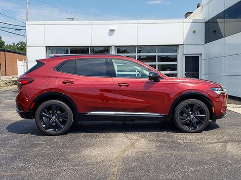 Used 2022 Buick Envision Essence w/ Technology Package I image 8