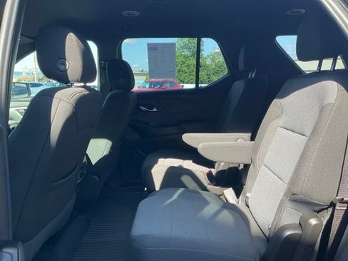 Used 2023 Chevrolet Traverse LT AWD/4WD image 8
