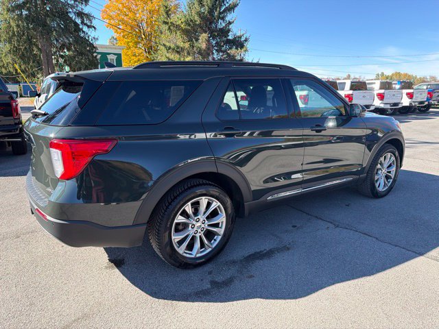 Used 2024 Ford Explorer XLT w/ Equipment Group 202A AWD/4WD image 8