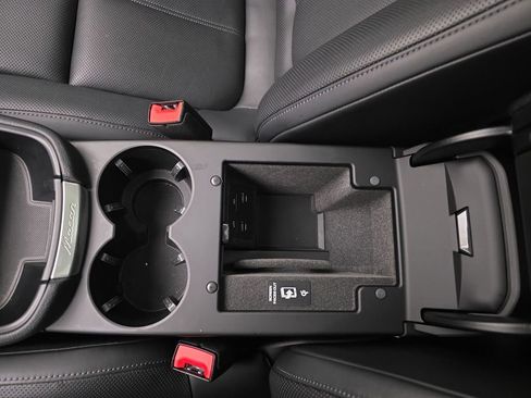 Used 2024 Porsche Macan image 22