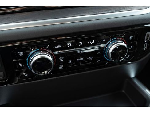 New 2026 GMC Sierra 1500 SLT image 27