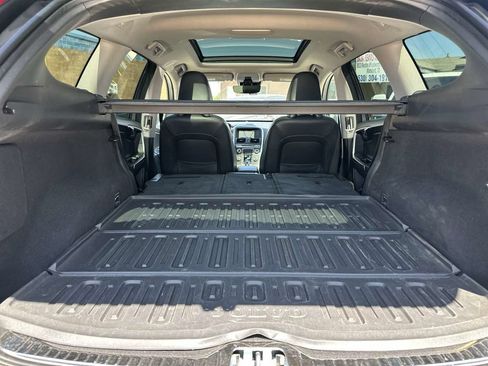 Used 2016 Volvo XC60 T5 Premier w/ Proximity Package FWD image 28