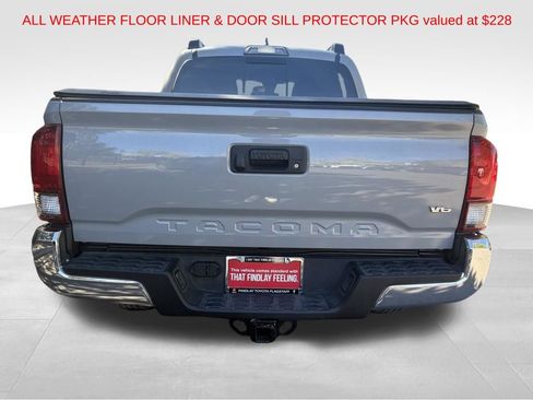 Used 2018 Toyota Tacoma TRD Off-Road image 7