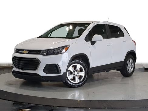 Used 2019 Chevrolet Trax LS w/ Tint and Cruise Package FWD image 1
