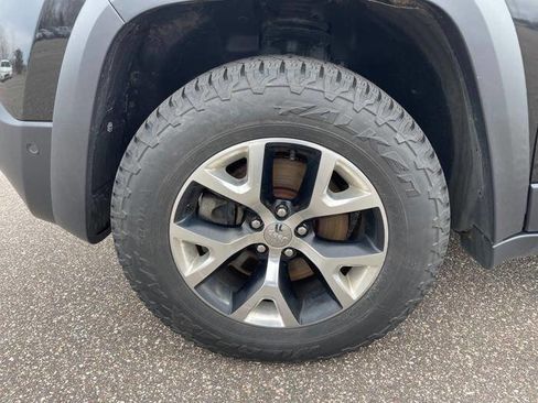 Used 2014 Jeep Cherokee Trailhawk w/ Technology Group image 11