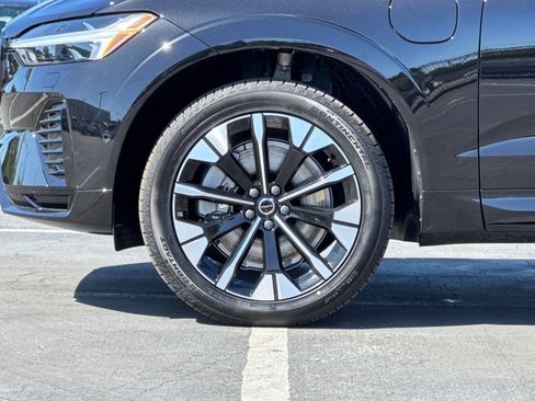New 2026 Volvo XC60 T8 Plus w/ Climate Package PRO AWD/4WD image 27