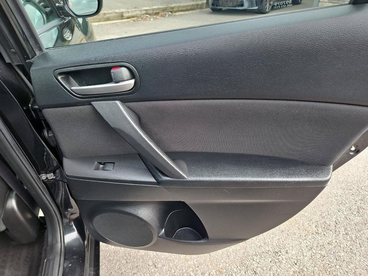 Used 2012 MAZDA MAZDA3 i Touring FWD image 18