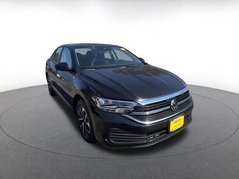 Used 2024 Volkswagen Jetta S FWD image 2