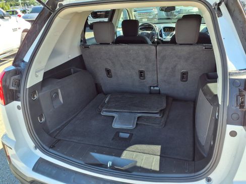 Used 2017 GMC Terrain SLE FWD image 26