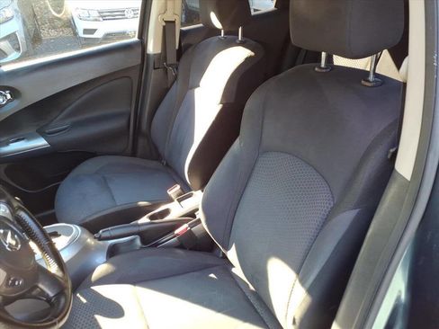 Used 2011 Nissan Juke SV image 16