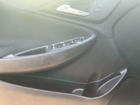 Used 2024 Chevrolet Malibu LT image 23