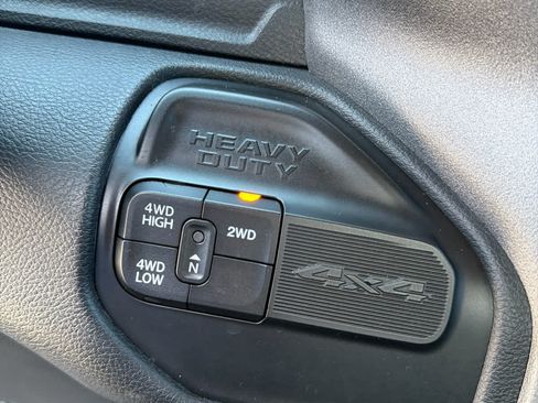Used 2024 RAM 3500 Tradesman w/ Chrome Appearance Group AWD/4WD image 18