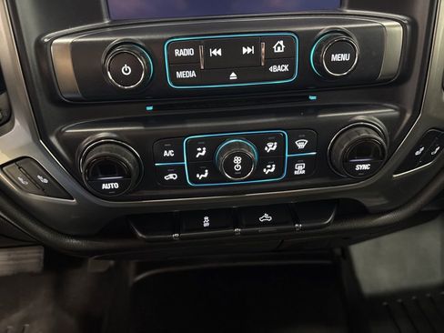 Used 2017 Chevrolet Silverado 1500 LTZ AWD/4WD image 23