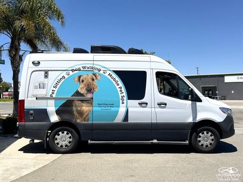 Used 2024 Mercedes-Benz Sprinter 2500 image 6