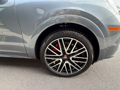 New 2026 Porsche Cayenne S AWD/4WD image 11