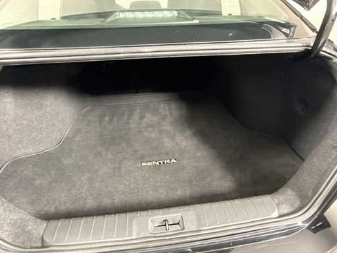 Used 2024 Nissan Sentra SV FWD image 31