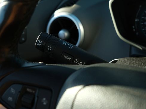 Used 2018 Chevrolet Sonic Premier w/ Driver Confidence Package image 31