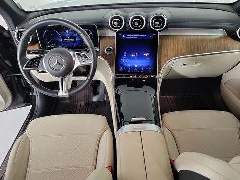 Used 2024 Mercedes-Benz GLC 300 4MATIC image 14