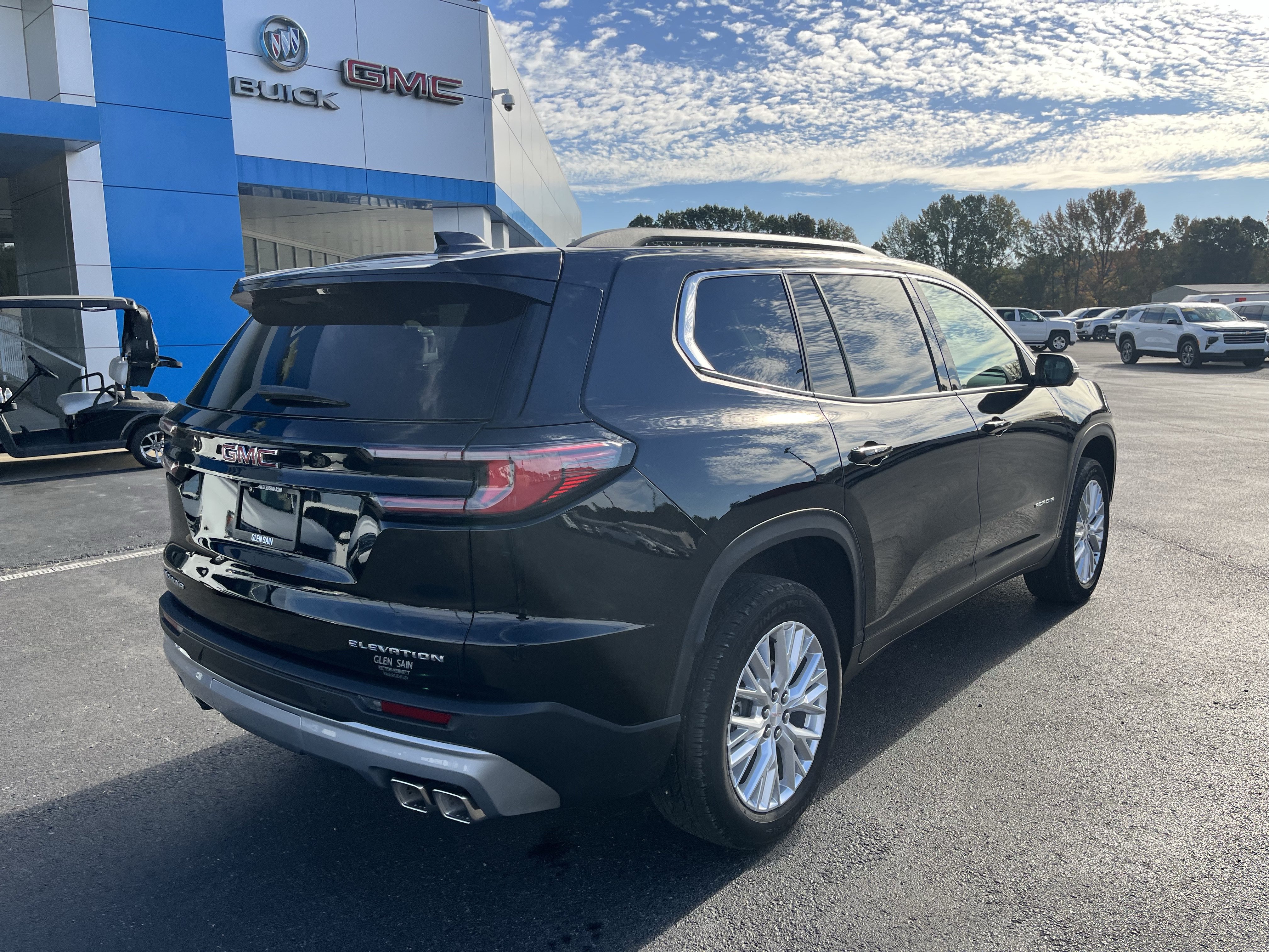 Used 2026 GMC Acadia Elevation w/ Elevation Premium Package FWD image 5