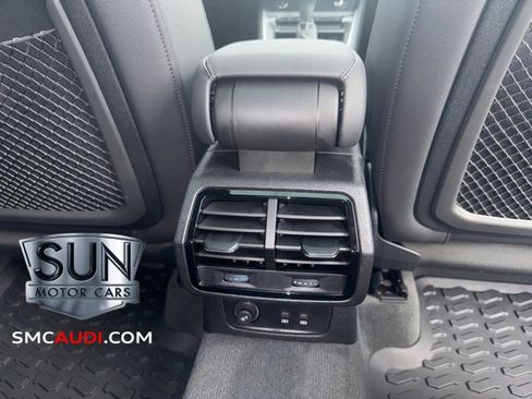 New 2025 Audi Q3 2.0T Premium image 16