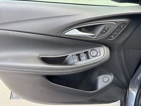 Used 2022 Buick Encore GX Essence w/ Advanced Technology Package FWD image 12