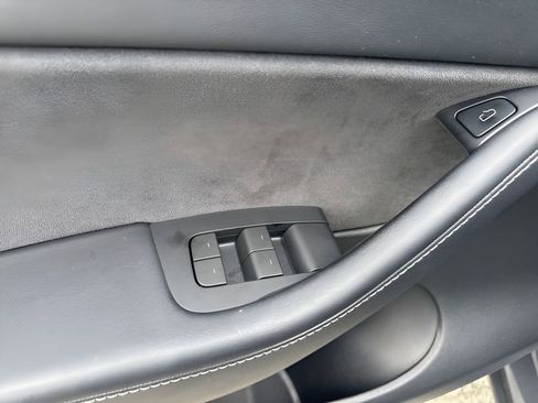 Used 2022 Tesla Model Y Performance image 29