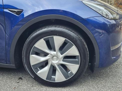 Used 2023 Tesla Model Y Long Range image 16