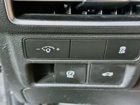 Used 2025 Hyundai Sonata SEL FWD image 17