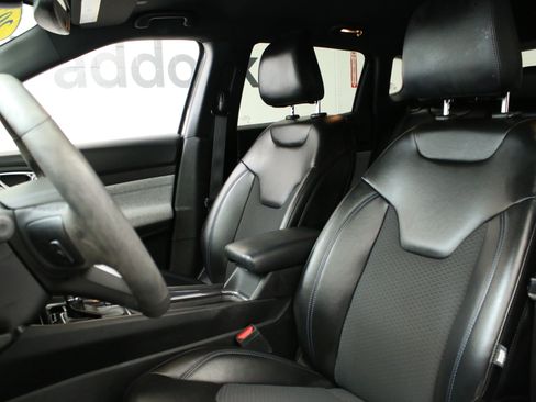 Used 2023 Jeep Compass Latitude w/ Convenience Group AWD/4WD image 28