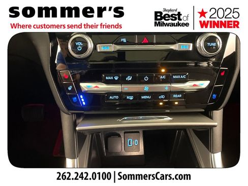 Used 2024 Ford Explorer Limited w/ Limited Technology Package AWD/4WD image 16