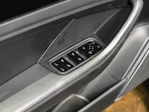 Used 2018 Porsche Panamera 4S AWD/4WD image 42