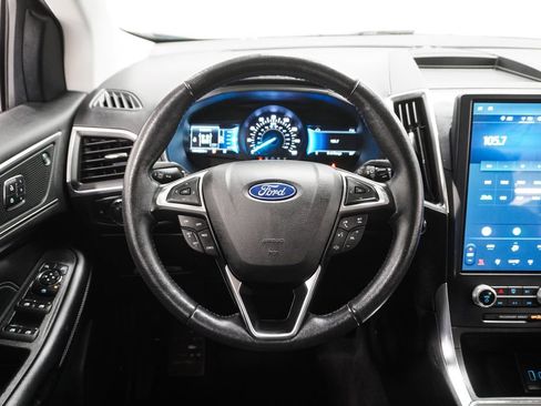 Used 2022 Ford Edge Titanium AWD/4WD image 18