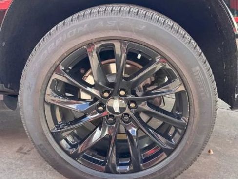Used 2022 Cadillac Escalade Sport Platinum w/ LPO, ONYX Package AWD/4WD image 7