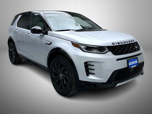 Used 2025 Land Rover Discovery Sport Dynamic SE image 3